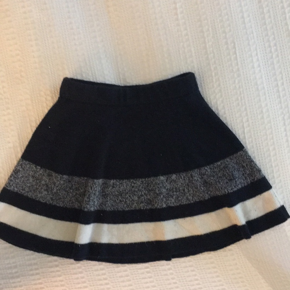 {Abercrombie kids} navy blue striped skirt